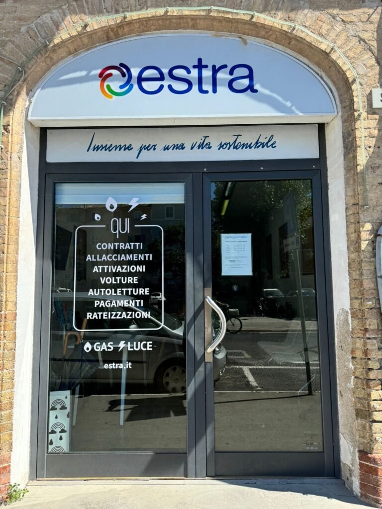 foto sportello senigallia da fuori